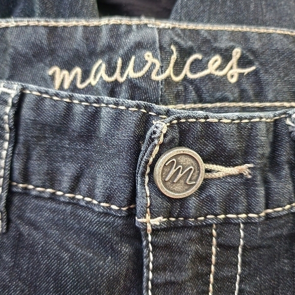 Maurices Dark Wash Blue Denim Jeans Women's 3/4 Short Flare Leg Casual Everyday - Picture 7 of 9